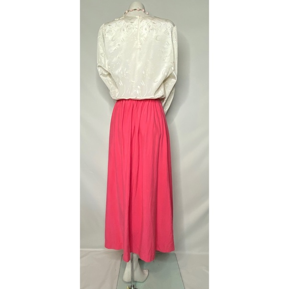 Vintage Silk Skirt, Early 00’s Era. - Picture 3 of 9